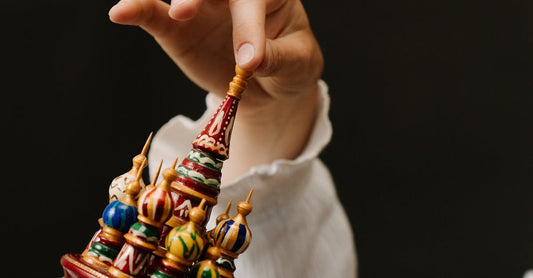 Top Wedding Anniversary Gifts That Capture Your Favorite Travel Destinations